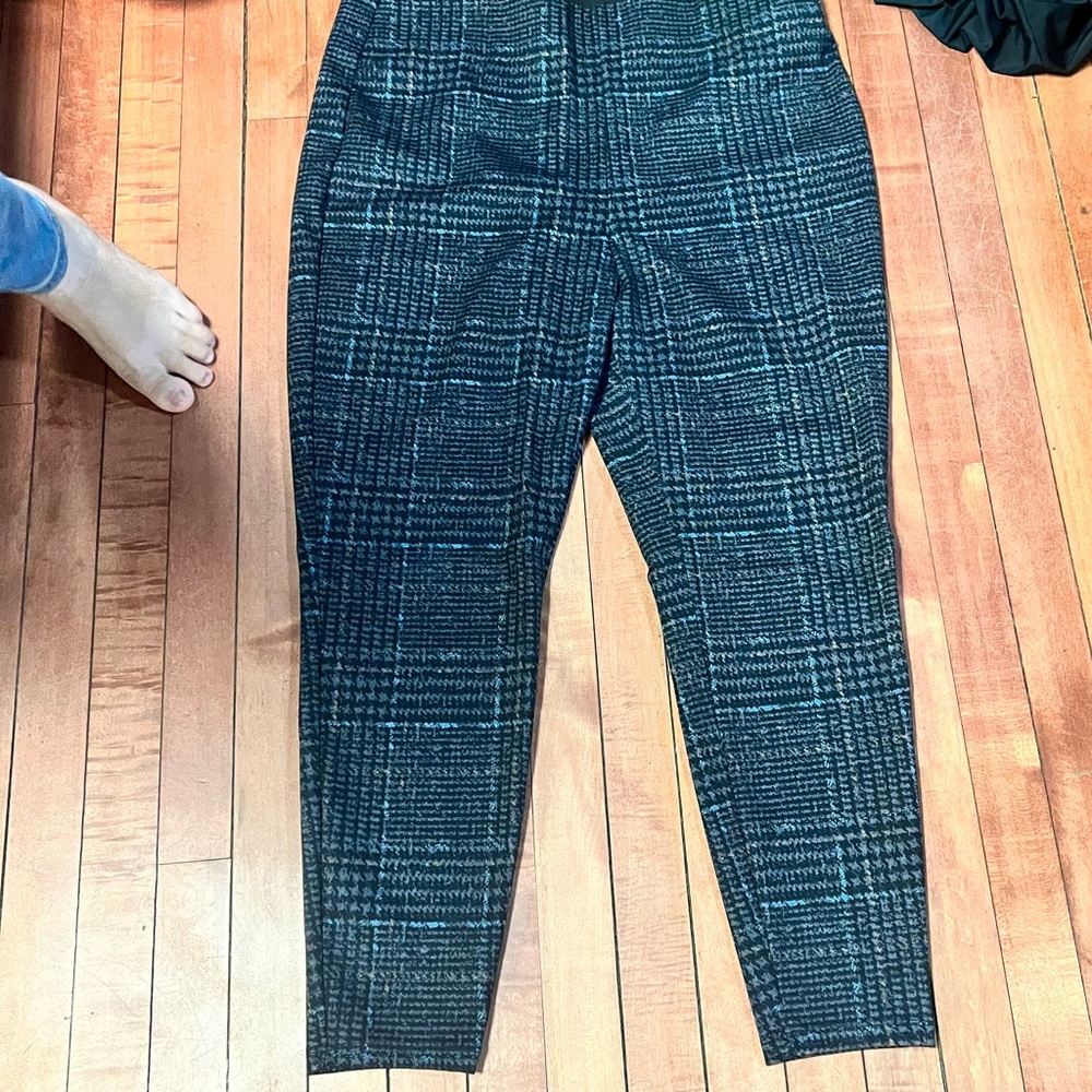 Plaid pattern Maurice’s straight leg pants